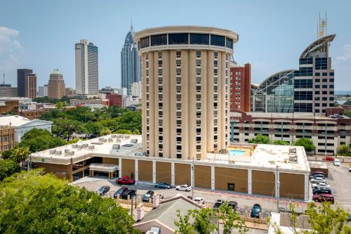 a view of a city skyline with a tall building at Holiday Inn Mobile Downtown Historic District, an IHG Hotel in Mobile