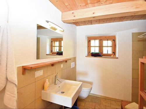 Koupelna v ubytování Cozy Holiday Home in Konzell with Terrace