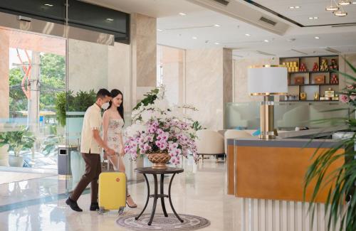 Επισκέπτες που μένουν στο Grand Gosia Hotel