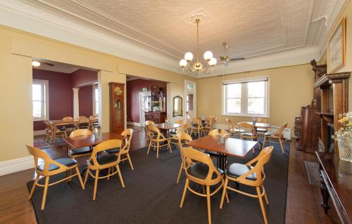 Gallery image of Anchorage Seafront Hotel in Victor Harbor