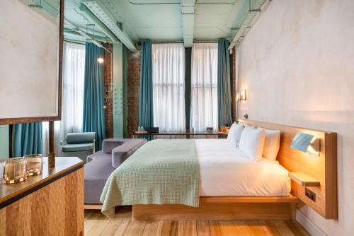 Signature Suite