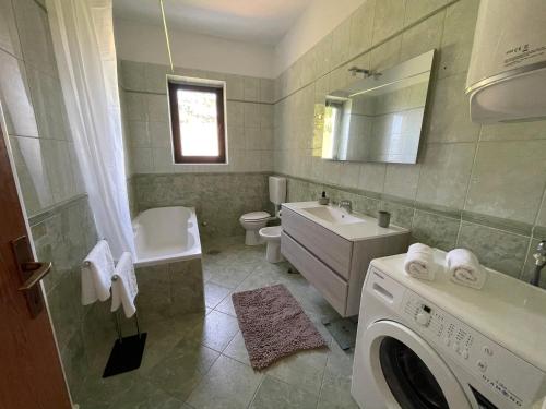 Kúpeľňa v ubytovaní Apartment Vista Kali