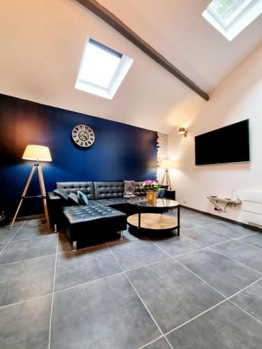 Zdjęcie z galerii obiektu Gîte des Portes de Paris - Loft 6 pers centre-ville Crépy en Valois w mieście Crépy-en-Valois
