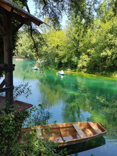  Kuca Delić -  Room  picture :   Shower    TV    Air conditioning                           