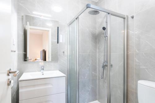 Ένα μπάνιο στο Villa Pearl