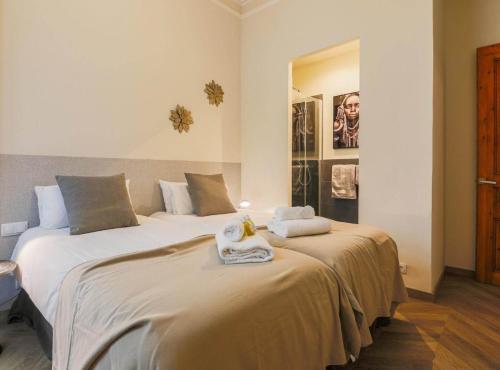 19th -Century Loft, Heart of the Gothic Quarter