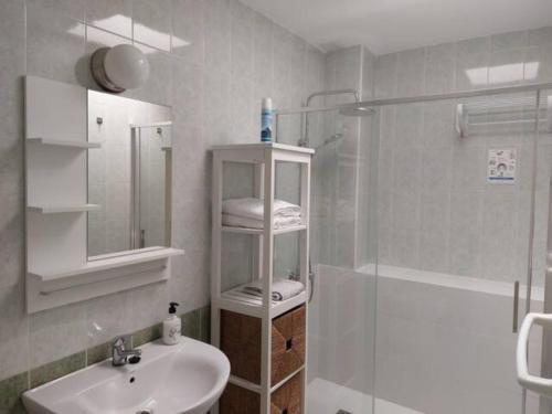 A bathroom at Vera Playa Fuentemar