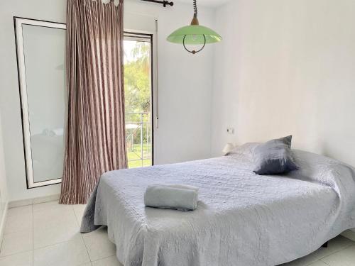 Postel nebo postele na pokoji v ubytování Alicante Golf Hoyo 18 4-6 Pax. piscina, wifi, parking privado.