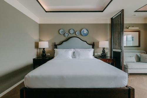 Postel nebo postele na pokoji v ubytování Marina Gallery Resort-KACHA-Kalim Bay - SHA Plus