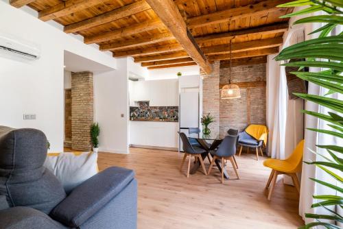 Wekey Homes Granada, Mesones Central Suites