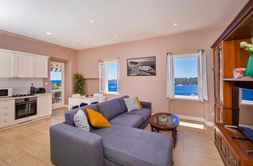 SEA PEARL APARTMENTS by DuHomes