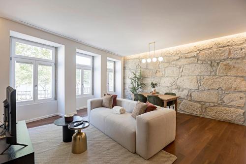 Wonderful 2BR Duplex Near River by LovelyStay