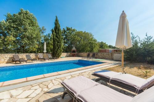 Beautiful stone Villa with heated pool – Photos 3