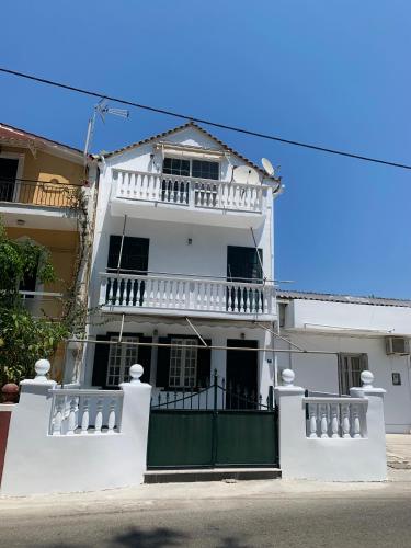 Rosa Seaview Loft