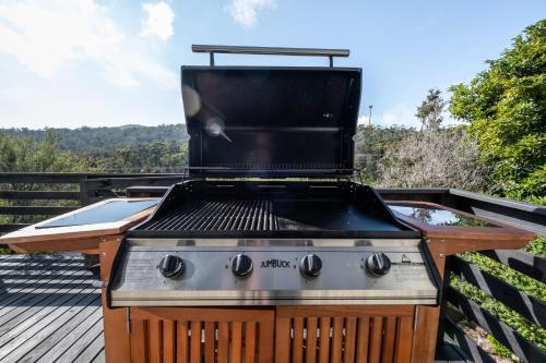 Barbacoa disponible para clientes en la casa o chalet