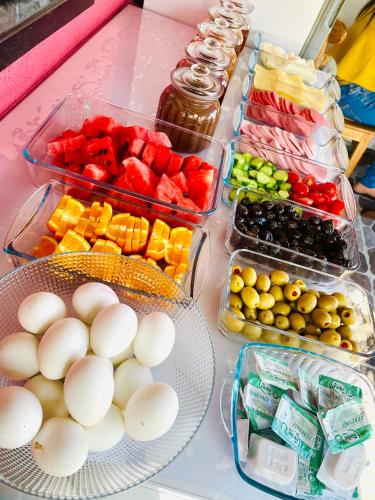 Makanan di atau berdekatan hotel