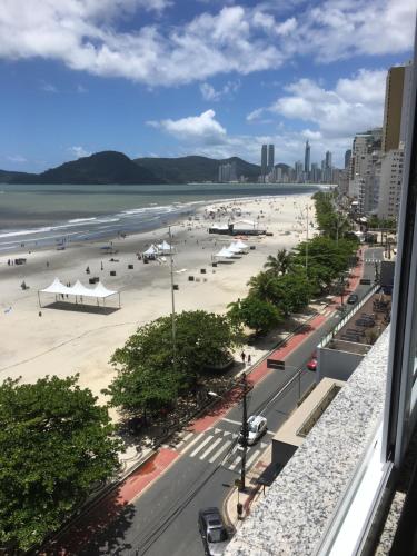 Foto da galeria de Apartamento Frente MAR, na Praia CENTRAL em Balneário Camboriú