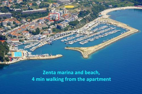Apartment Zenta with terrace and sea view, 4 min walk to the beach