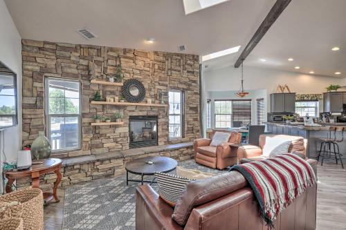 Gallery image of Modern Flagstaff Home Deck, Patio and Fire Pit in Mountainaire