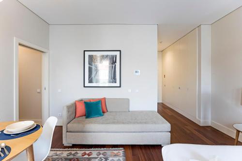 Palácio das Cardosas Studio by LovelyStay