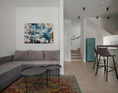  Aurora Luxe -  Room  picture :   Tea/Coffee maker    Shower    TV                           