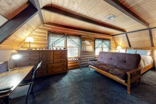 Between the Pines Log Cabin – Photos 4