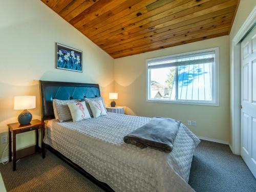 Ένα ή περισσότερα κρεβάτια σε δωμάτιο στο Beeswax Park MCA 107