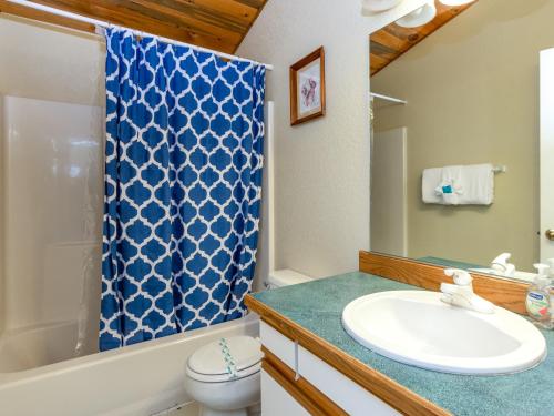 Ένα μπάνιο στο Beeswax Park MCA 107