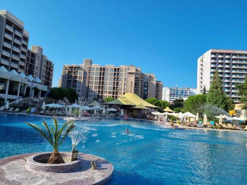 Bazén v ubytování Apartment Private Sea- G nebo v jeho okolí