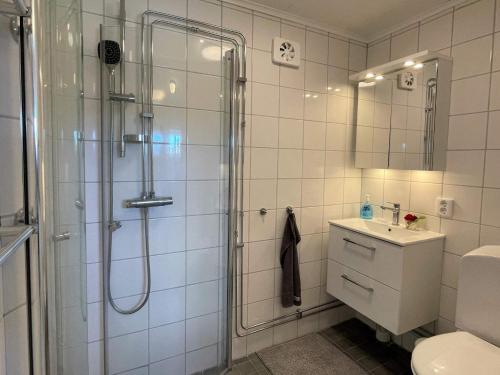 A bathroom at Holiday home Skärhamn VII