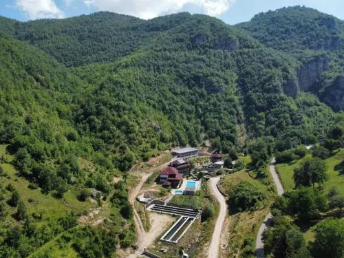 Etno Selo VRELO & Camping