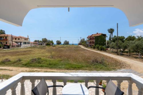 Gallery image of Pansion Artemis in Mavrovoúnion