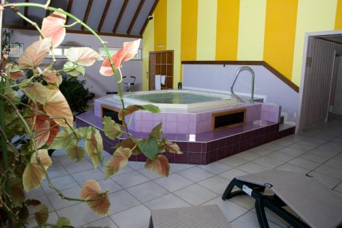 Fotografie z fotogalerie ubytování Logis Hôtel-Restaurant Auberge d'Imsthal v destinaci La Petite-Pierre