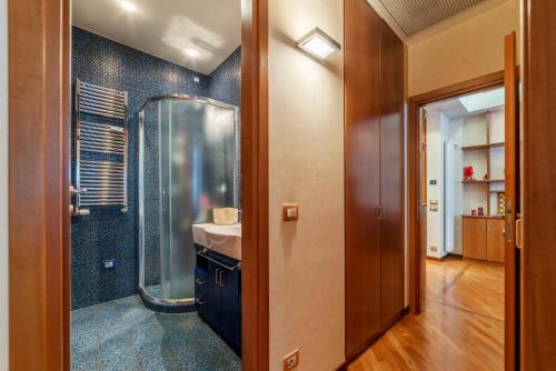 Phòng tắm tại Deep Blue Apartment