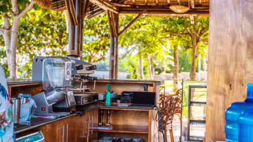 Εστιατόριο ή άλλο μέρος για φαγητό στο The Gabayan Riviera
