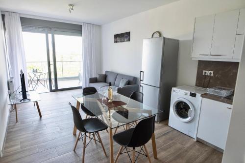 Cozy apartment in Palaio Faliro with a great view (D2)