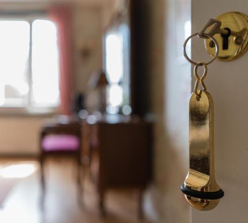 a key chain hanging from a door in a room at Villa Ekbladh in Västanfjärd