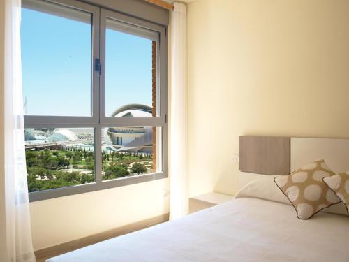 Gallery image of ApartUP Yellow Opera View in Valencia