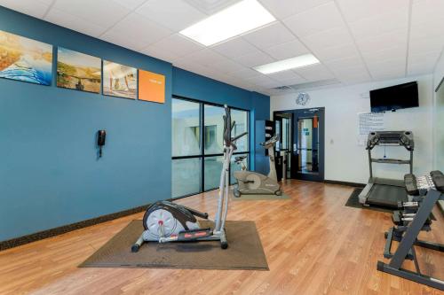 Фитнес-центр и/или тренажеры в Comfort Suites Kingsport South