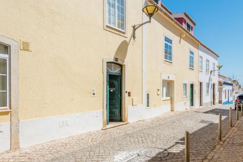 Casa Omlandia with Pool - Lagos Old Town
