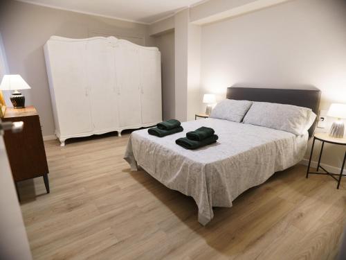 Säng eller sängar i ett rum på II Apartamento moderno y céntrico en Castellón