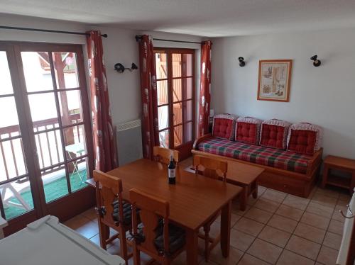 Agréable appartement avec balcon dans résidence calme