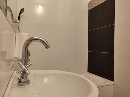 A bathroom at Blue Vintage House