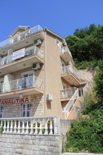 Gallery image of Apartments Mediteran in Herceg-Novi