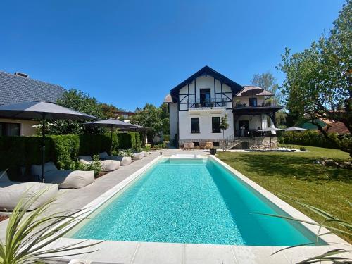 Villa Pomona