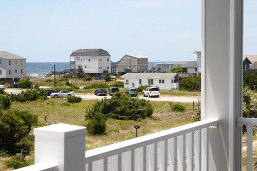 Gallery image of Porpoise Driven Life by Oak Island Accommodations in Oak Island