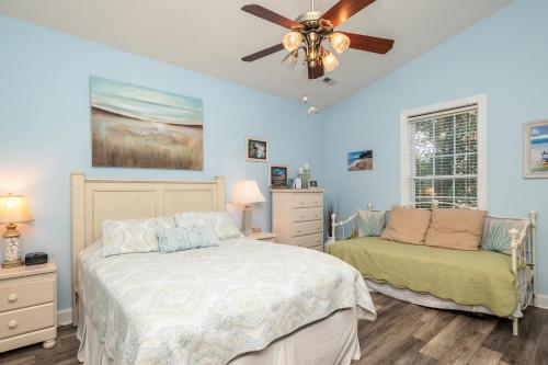 Gallery image of Woodlands Wonder by Oak Island Accommodations in Oak Island