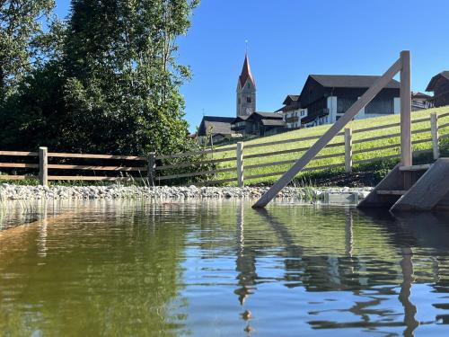 Vista de un río cerca of this country house