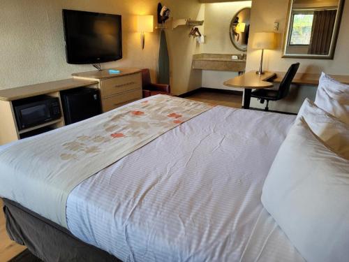 Red Oak Inn Southfield – Photos 2