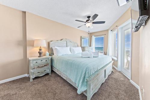 Imagen de la galería de Boardwalk Building Sunset Corner Condo, en Gulf Shores